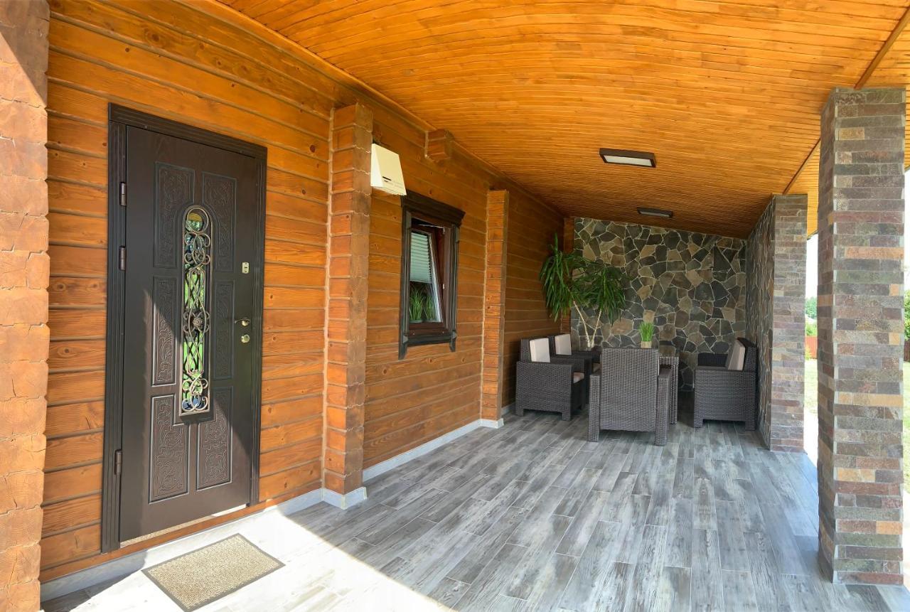 Villa Family House Truskavets Modrychi Esterno foto