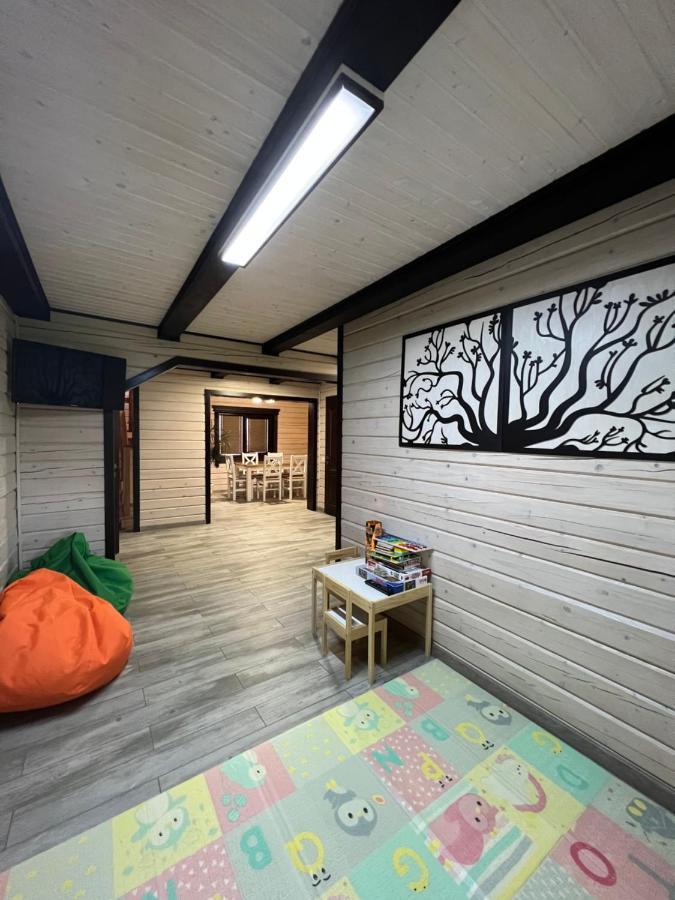 Villa Family House Truskavets Modrychi Esterno foto